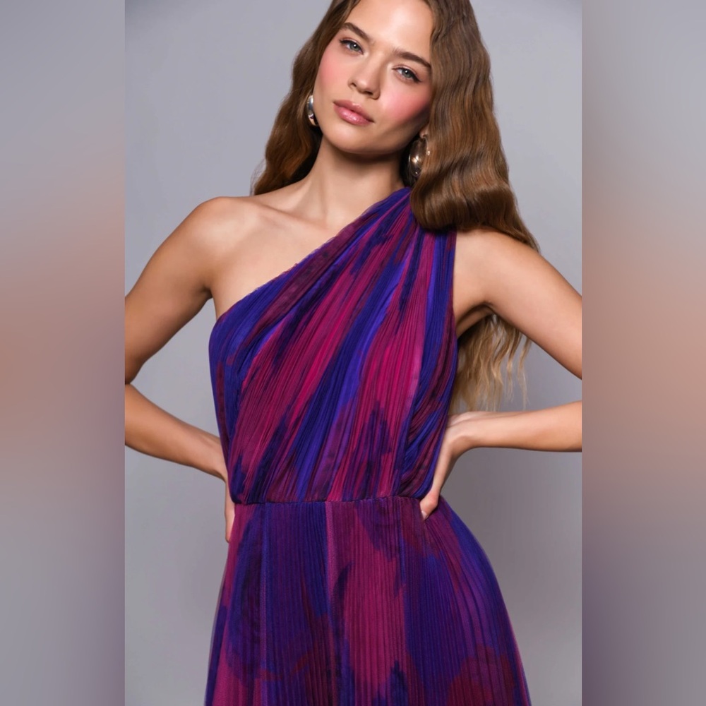 Hutch Tarina One-Shoulder Maxi Gown - Picture 6 of 11